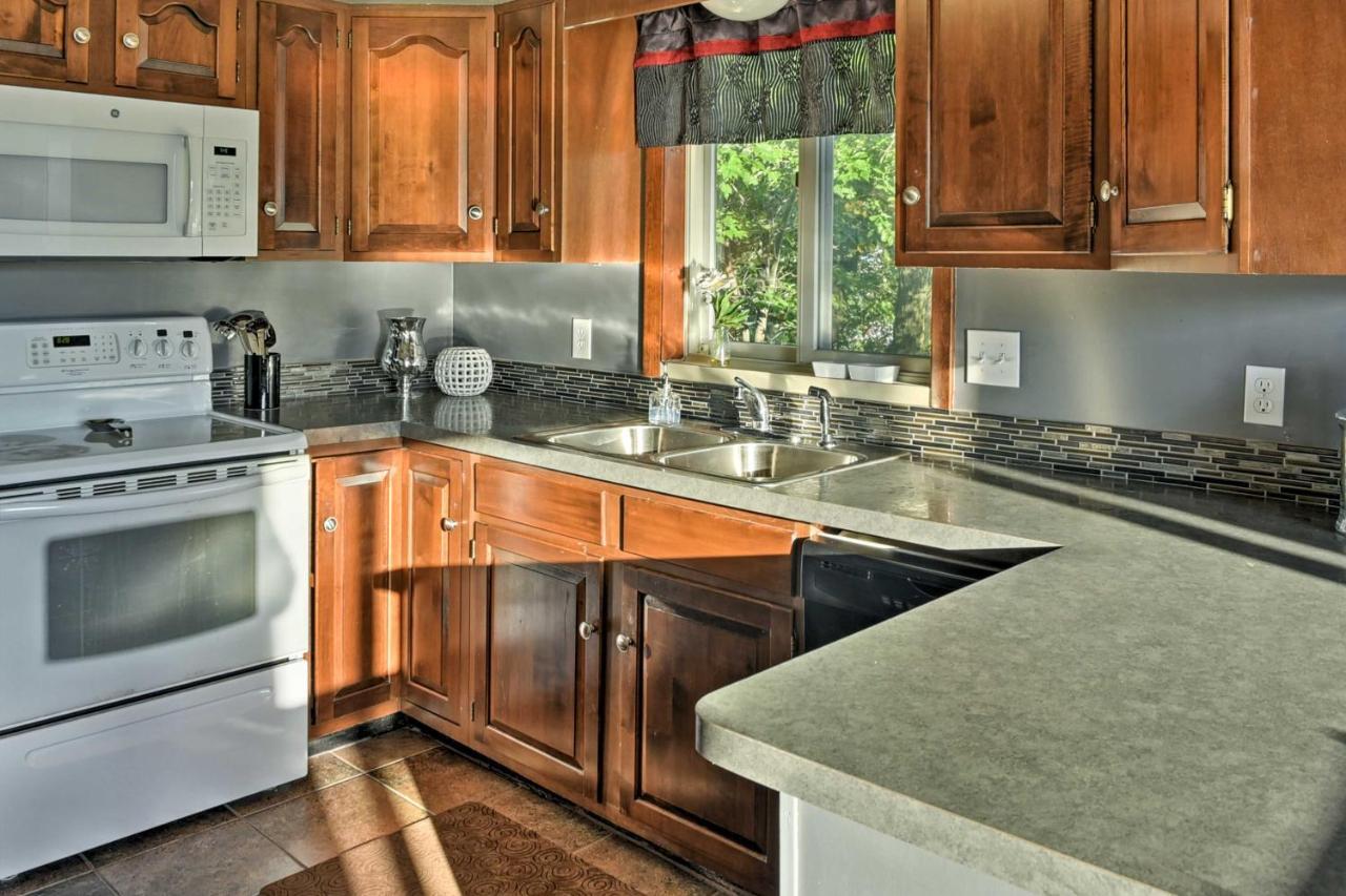 East Tawas Apartment Near Lake Huron And Downtown! Dış mekan fotoğraf